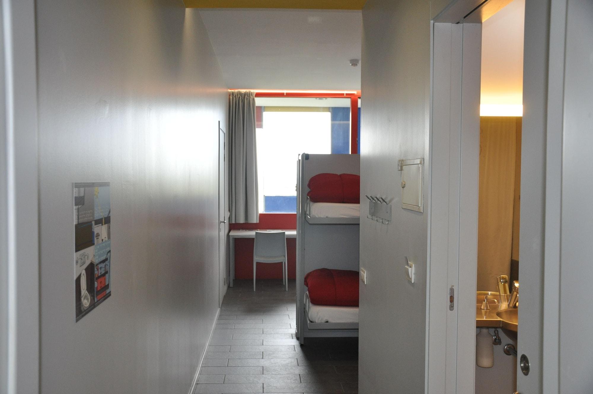 Hostel Centre Esplai *